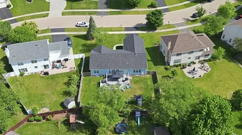1968 School House Lane Aurora IL 60506