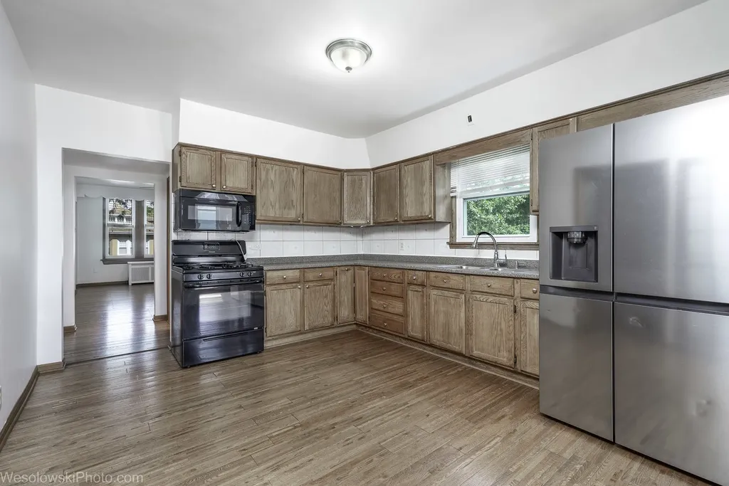 5254 South Campbell Avenue Chicago IL 60632