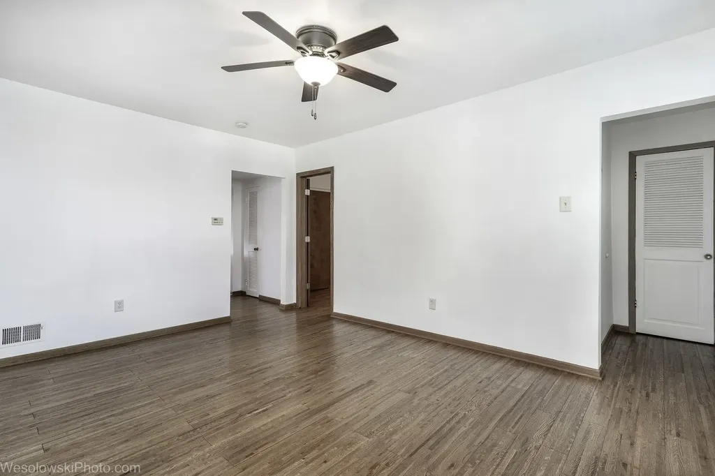 5254 South Campbell Avenue Chicago IL 60632
