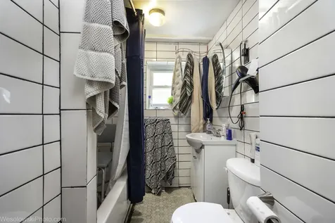 5254 South Campbell Avenue Chicago IL 60632