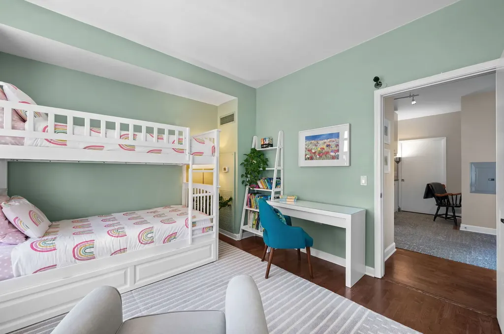 100 East 14th Street Chicago IL 60605