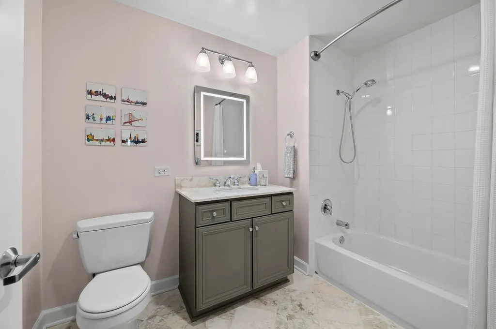 100 East 14th Street Chicago IL 60605