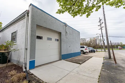8418 Joliet Road Mccook IL 60525