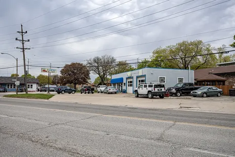 8418 Joliet Road Mccook IL 60525