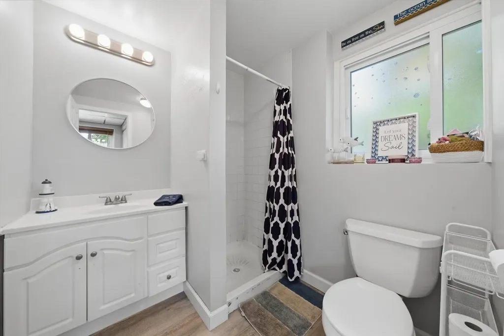 8411 South Knox Avenue Chicago IL 60652