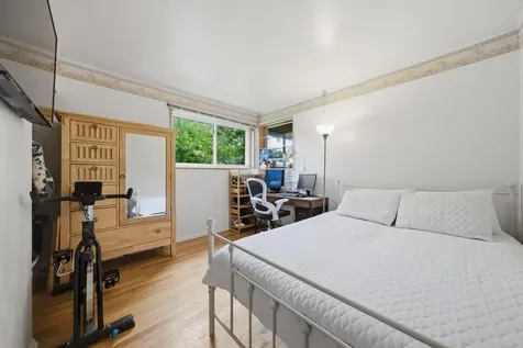 8411 South Knox Avenue Chicago IL 60652