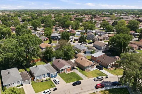 8411 South Knox Avenue Chicago IL 60652