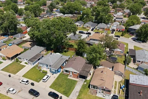 8411 South Knox Avenue Chicago IL 60652