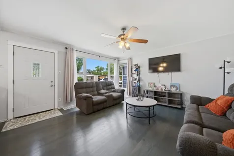 8411 South Knox Avenue Chicago IL 60652