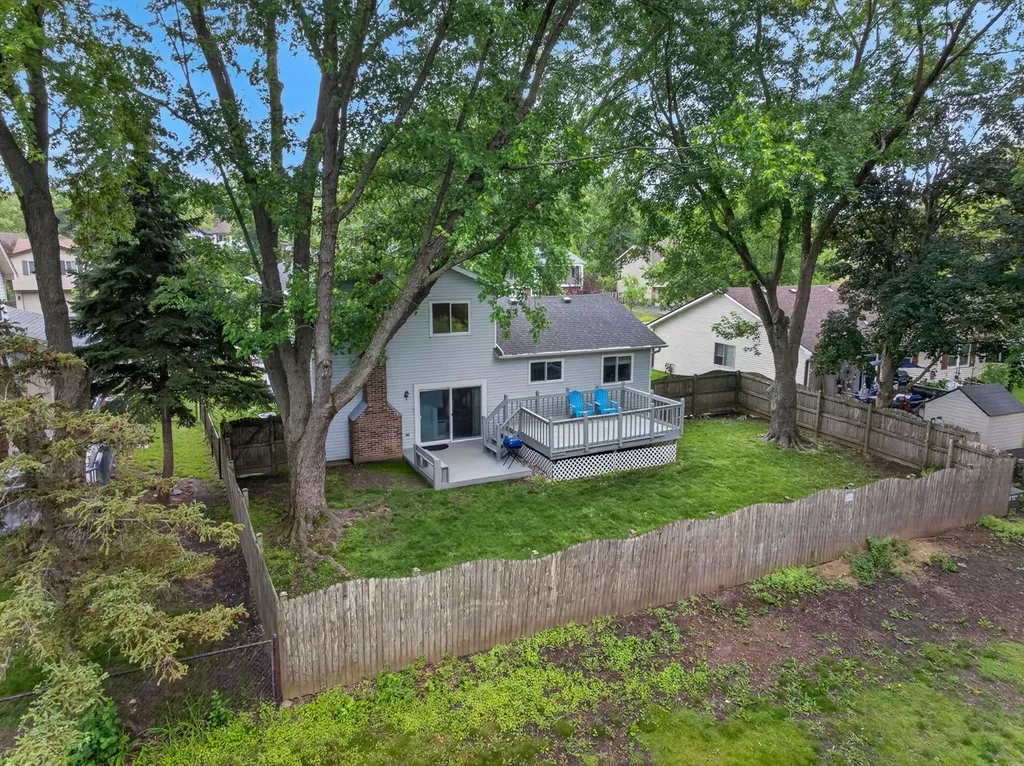 433 North Ashbury Avenue Bolingbrook IL 60440