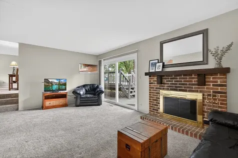 433 North Ashbury Avenue Bolingbrook IL 60440
