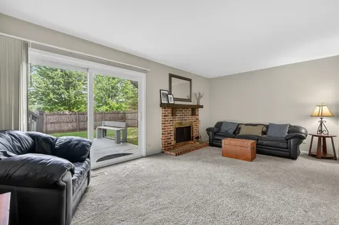 433 North Ashbury Avenue Bolingbrook IL 60440