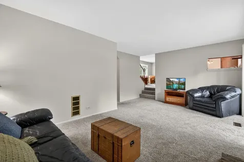 433 North Ashbury Avenue Bolingbrook IL 60440