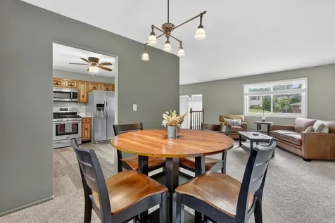 433 North Ashbury Avenue Bolingbrook IL 60440