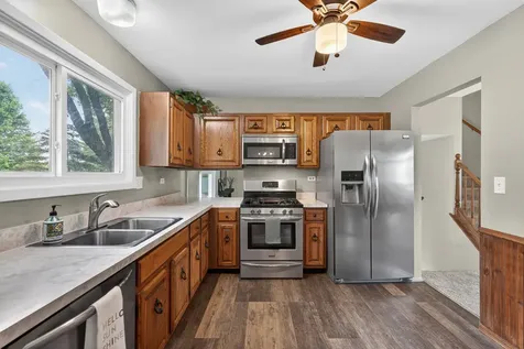 433 North Ashbury Avenue Bolingbrook IL 60440