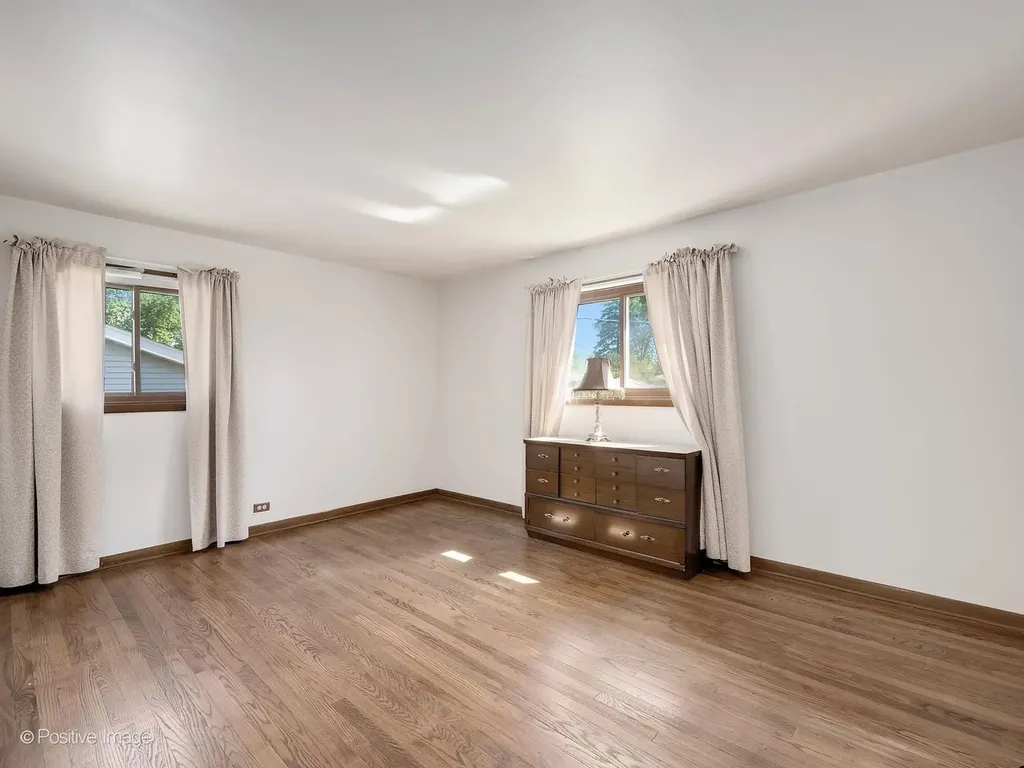 637 North Ellsworth Avenue Addison IL 60101
