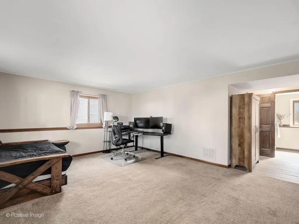637 North Ellsworth Avenue Addison IL 60101