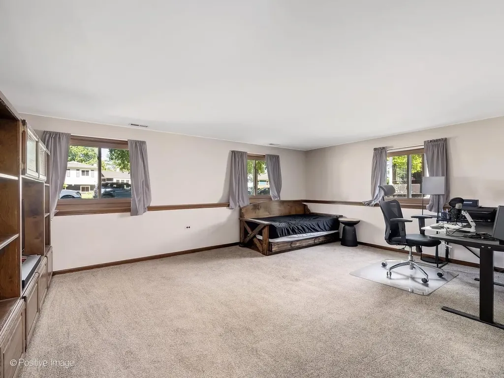 637 North Ellsworth Avenue Addison IL 60101