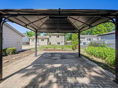 637 North Ellsworth Avenue Addison IL 60101