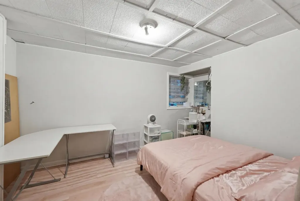 4833 North Troy Street Chicago IL 60625
