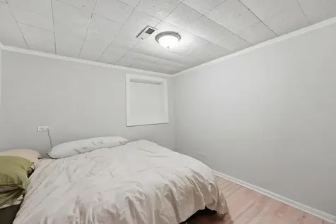 4833 North Troy Street Chicago IL 60625