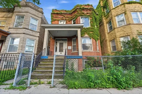 4833 North Troy Street Chicago IL 60625