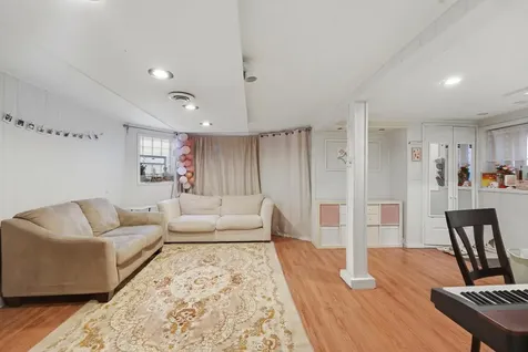 4833 North Troy Street Chicago IL 60625