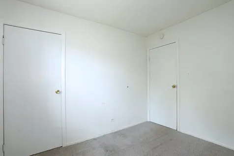 240 Grissom Lane Hoffman Estates IL 60169