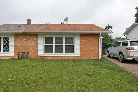 240 Grissom Lane Hoffman Estates IL 60169
