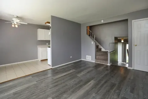 240 Grissom Lane Hoffman Estates IL 60169