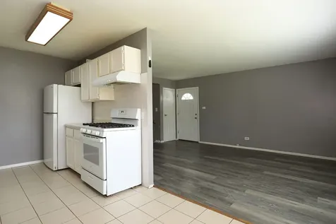 240 Grissom Lane Hoffman Estates IL 60169