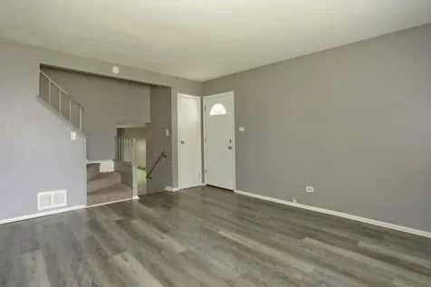 240 Grissom Lane Hoffman Estates IL 60169