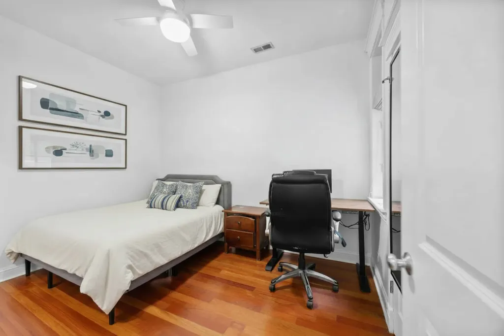 3414 North Sheffield Avenue Chicago IL 60657
