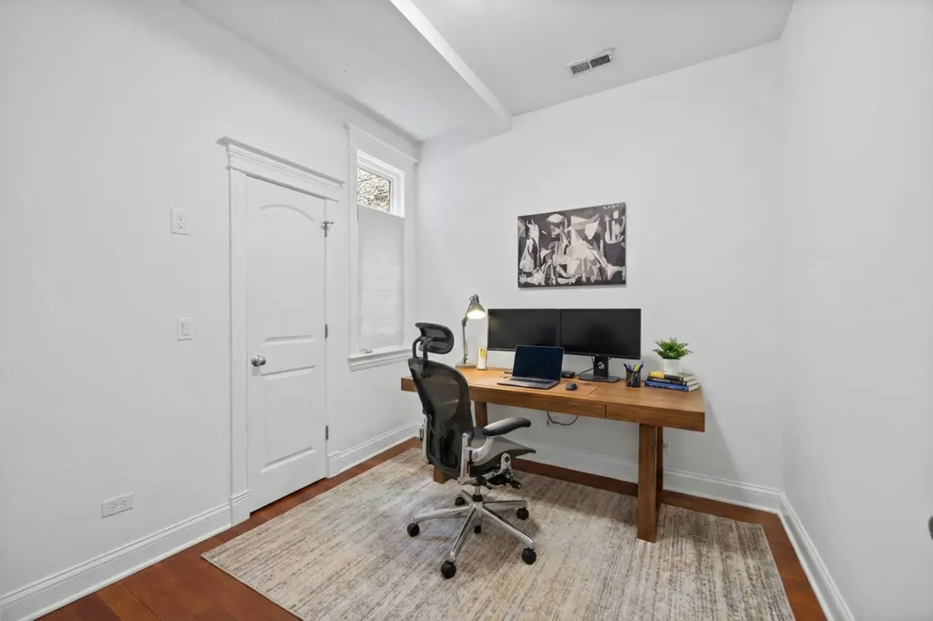 3414 North Sheffield Avenue Chicago IL 60657