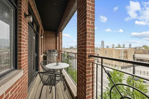 3414 North Sheffield Avenue Chicago IL 60657