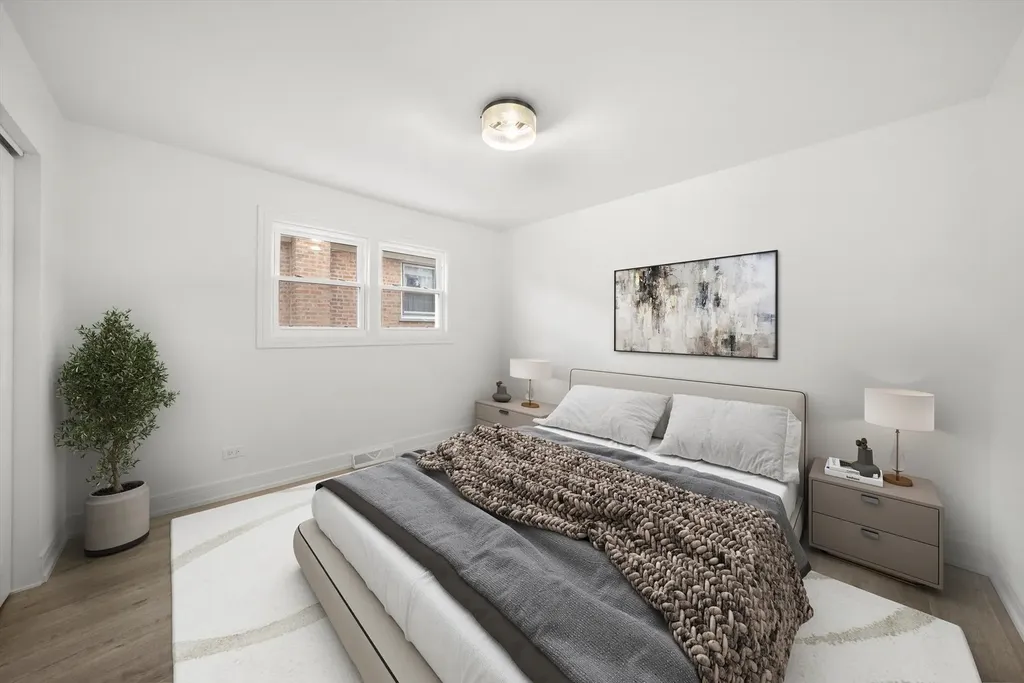 3700 West 76th Place Chicago IL 60652