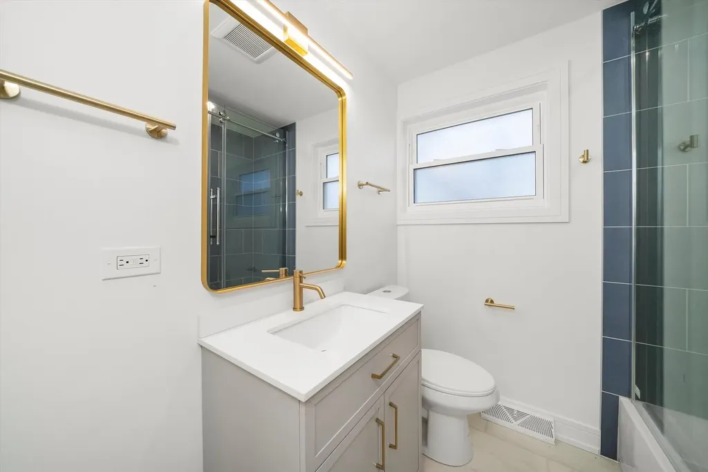 3700 West 76th Place Chicago IL 60652