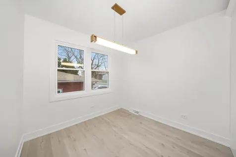 3700 West 76th Place Chicago IL 60652