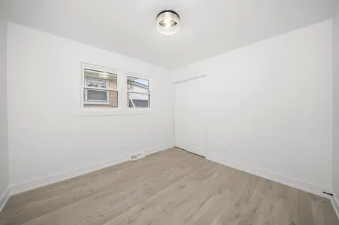 3700 West 76th Place Chicago IL 60652