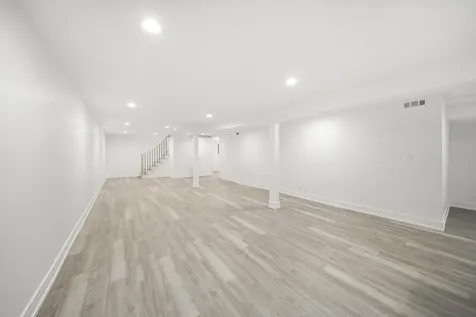 3700 West 76th Place Chicago IL 60652