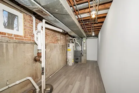 3700 West 76th Place Chicago IL 60652