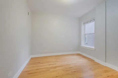 6812 North Wayne Avenue Chicago IL 60626