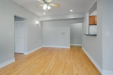 6812 North Wayne Avenue Chicago IL 60626