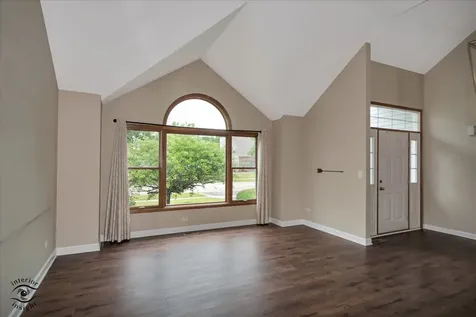 2016 Saint Andrews Drive Plainfield IL 60586