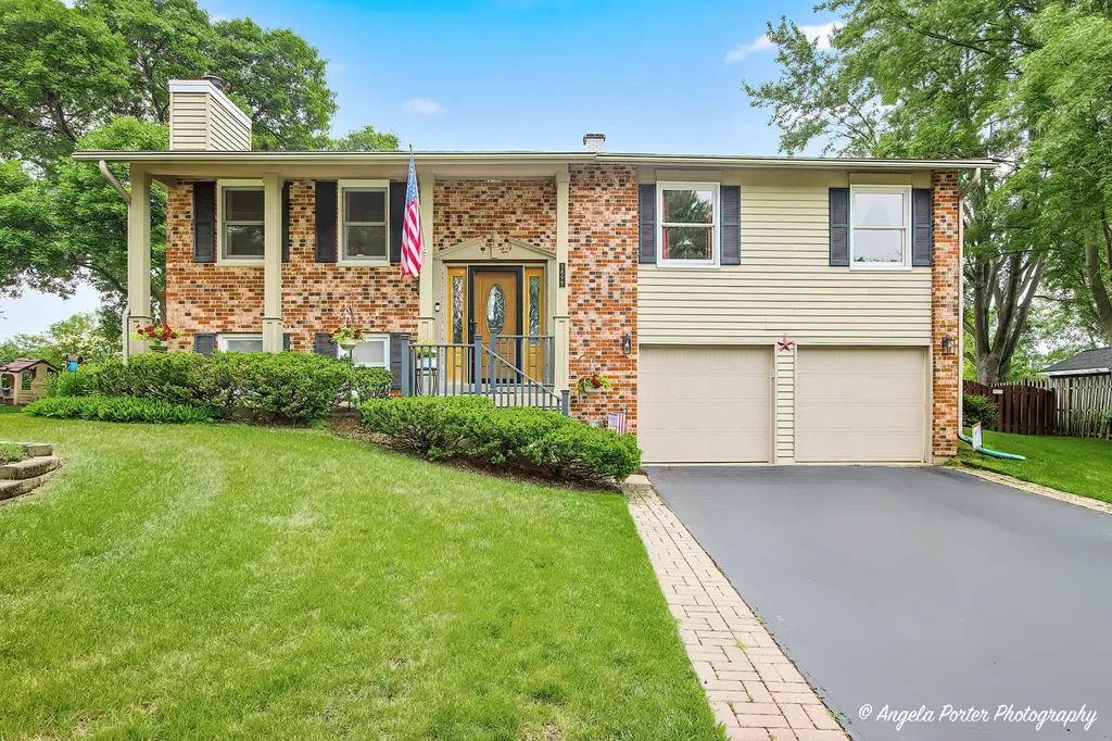 1899 West Alder Drive Hoffman Estates IL 60192