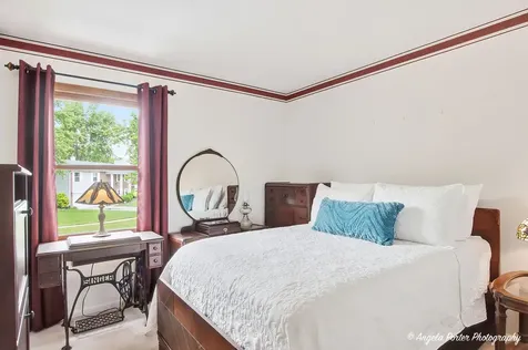 1899 West Alder Drive Hoffman Estates IL 60192