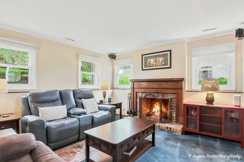 1899 West Alder Drive Hoffman Estates IL 60192