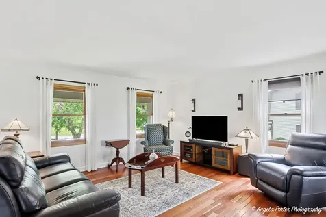 1899 West Alder Drive Hoffman Estates IL 60192