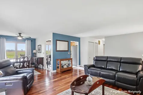 1899 West Alder Drive Hoffman Estates IL 60192