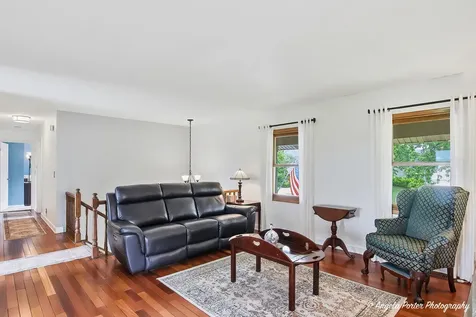 1899 West Alder Drive Hoffman Estates IL 60192